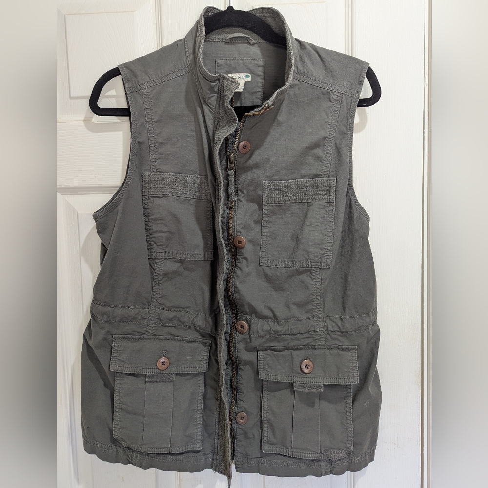 🥾L.L. Bean Gray Button/Zip Front Vest PERFECT FOR HIKING! 🥾